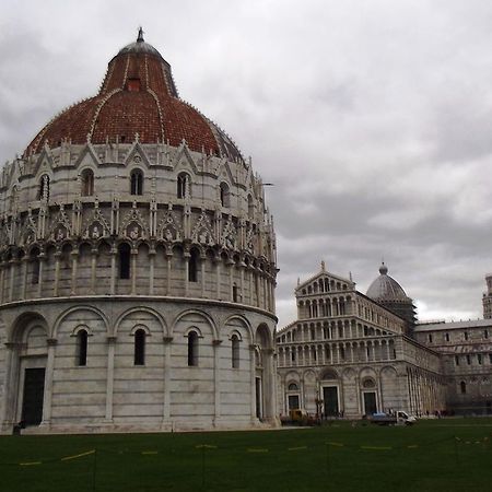 Pisa Apartment ภายนอก รูปภาพ